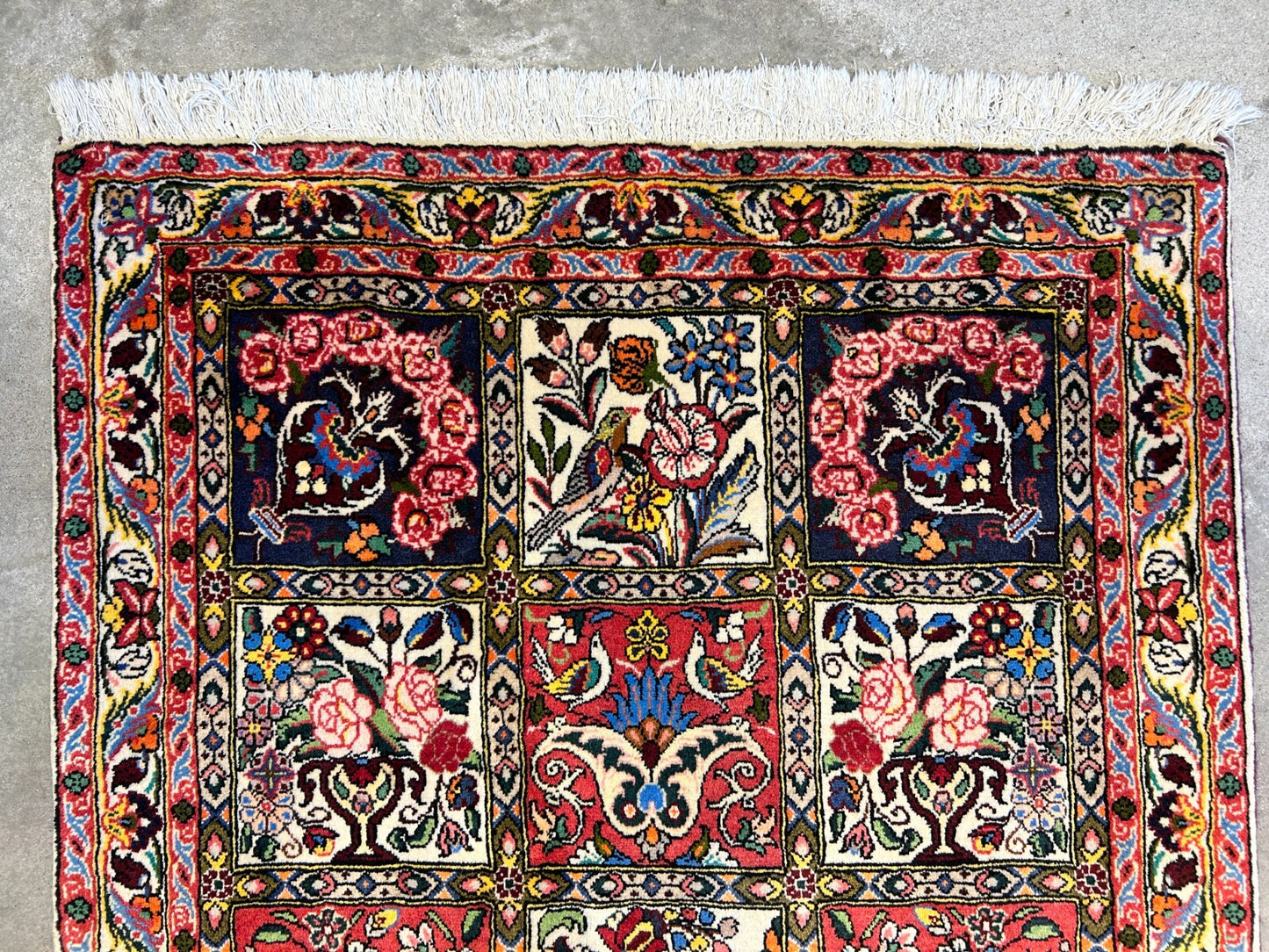 3'5"x5'2" Hand-Knotted 100% Lamb Wool Bakhtiarie Carpet - Area Rug