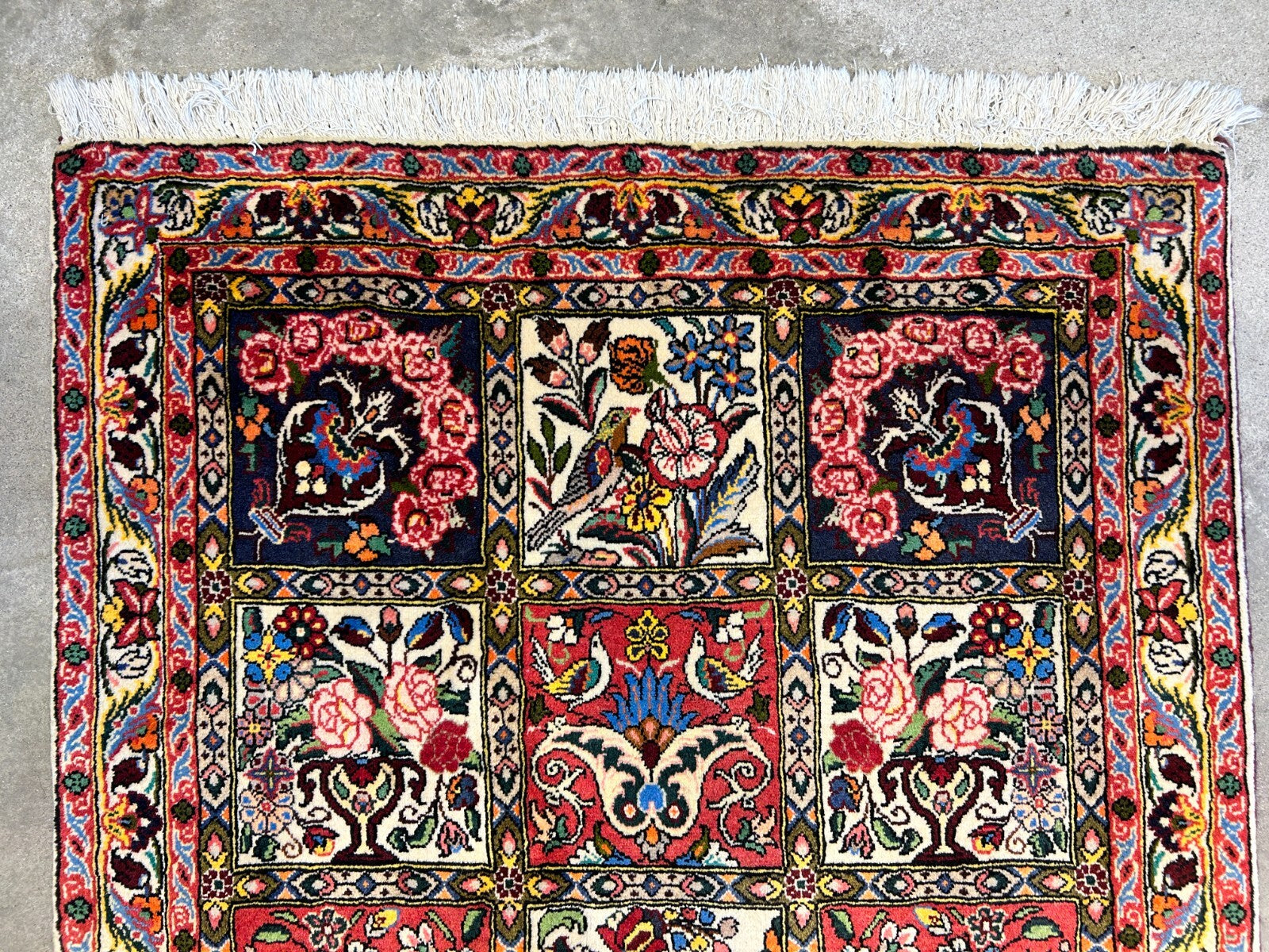 3'5"x5'2" Hand-Knotted 100% Lamb Wool Bakhtiarie Carpet - Area Rug