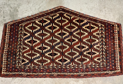 Hand-Knotted 100% Wool Pile Traditional Horse Saddle