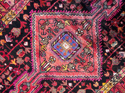 4'9" x 8'6" Hand-Knotted 100% Wool Carpet - Hamadane Area Rug