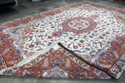 8'1"x11'7" Extra Fine Hand-Knotted Wool & Silk Oriental Rug - Area Carpet