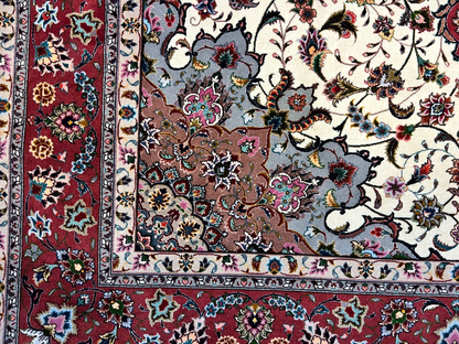 6'9"x9'9" Fine Hand-Knotted Wool & Silk Blend Tabrize Carpet - Area Rug