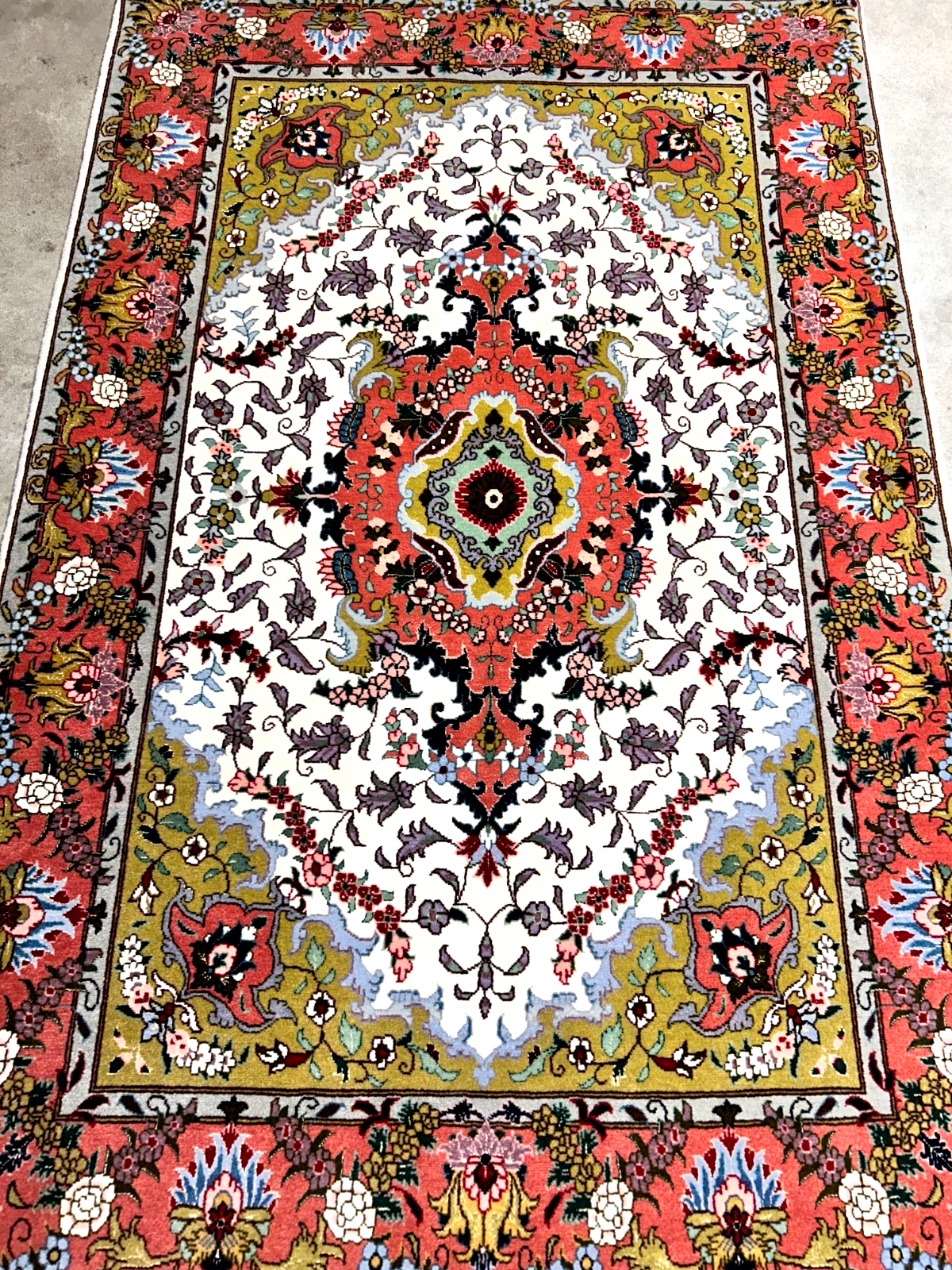 3'0"x5'0'' Hand-Knotted Silk & Wool Tabrize Area Rug