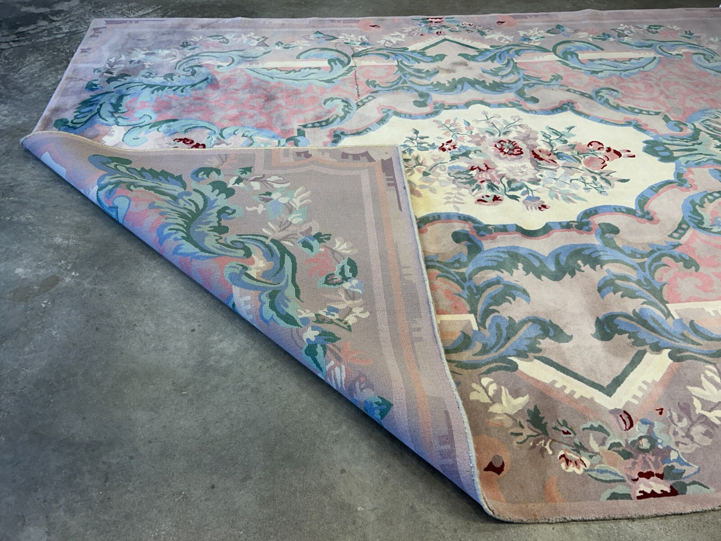 8'9"x11'10" Hand-Knotted 100% Wool Pile Oriental Rug  (Some stains on the Rug)