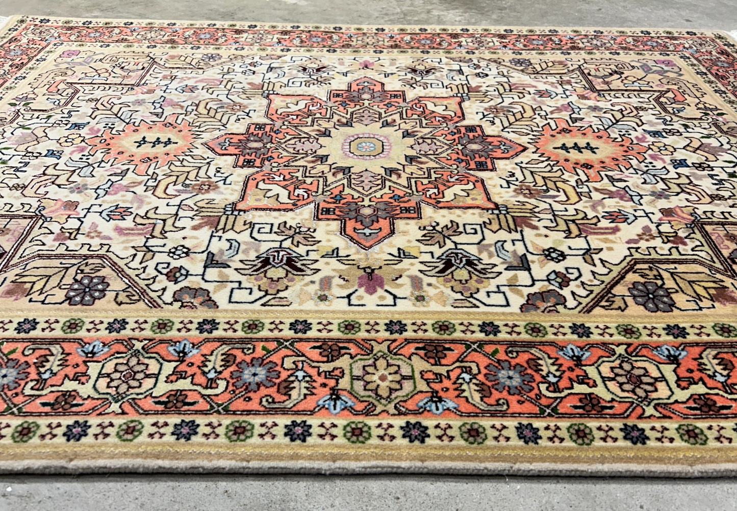 3'4"x4'10'' Hand-Knotted Silk & Wool  Pile Tabrize Area Rug
