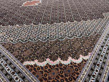 8'3"x11'5" Fine Hand-Knotted Wool & Silk Oriental Rug - Area Carpet