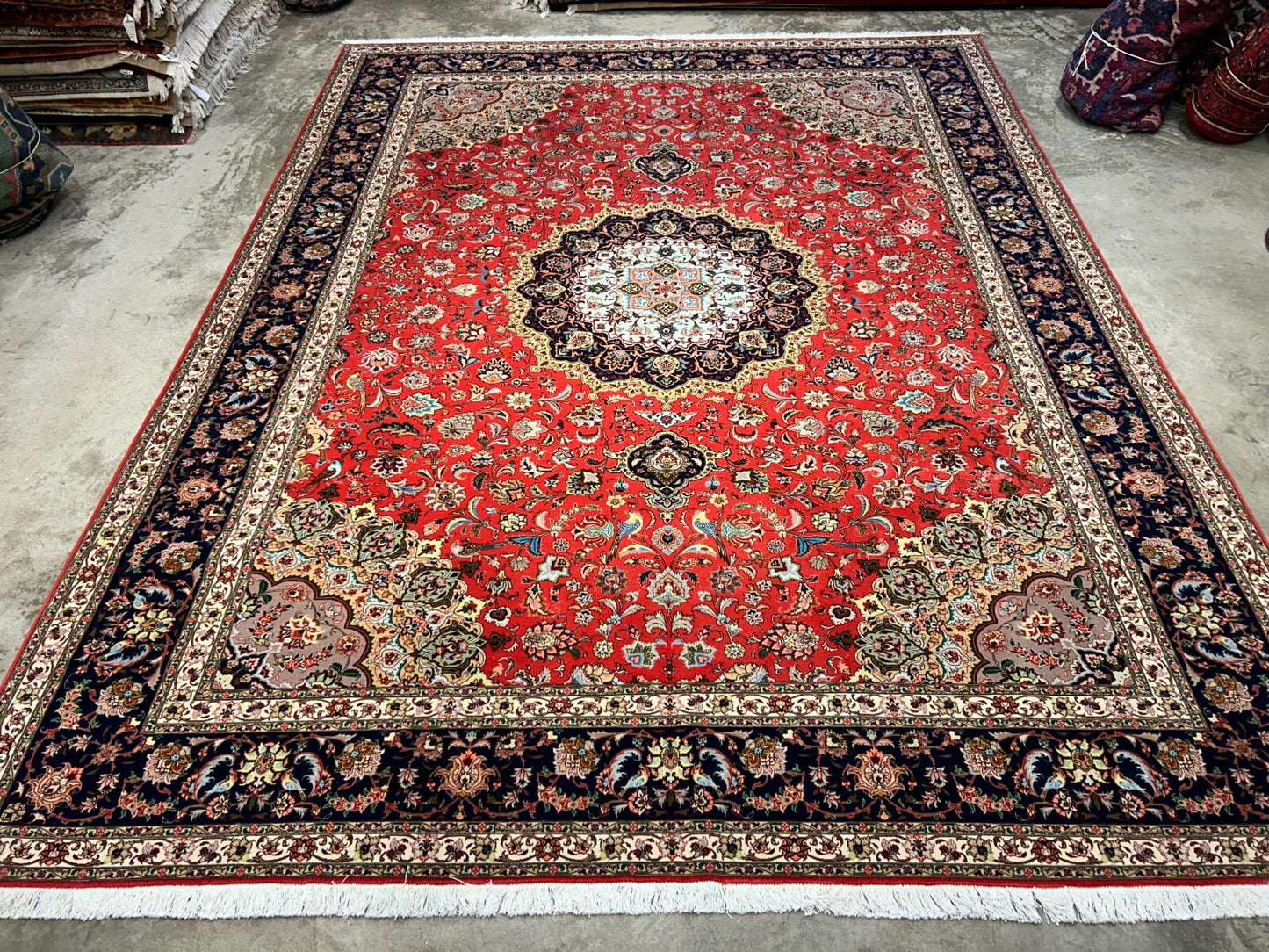 9'11"x12'10" Fine Hand-Knotted Wool & Silk Tabrize Rug