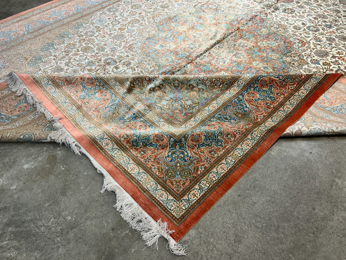 9'10"x13' Exquisite Signed Hand-Knotted 100% Silk Qume Rug