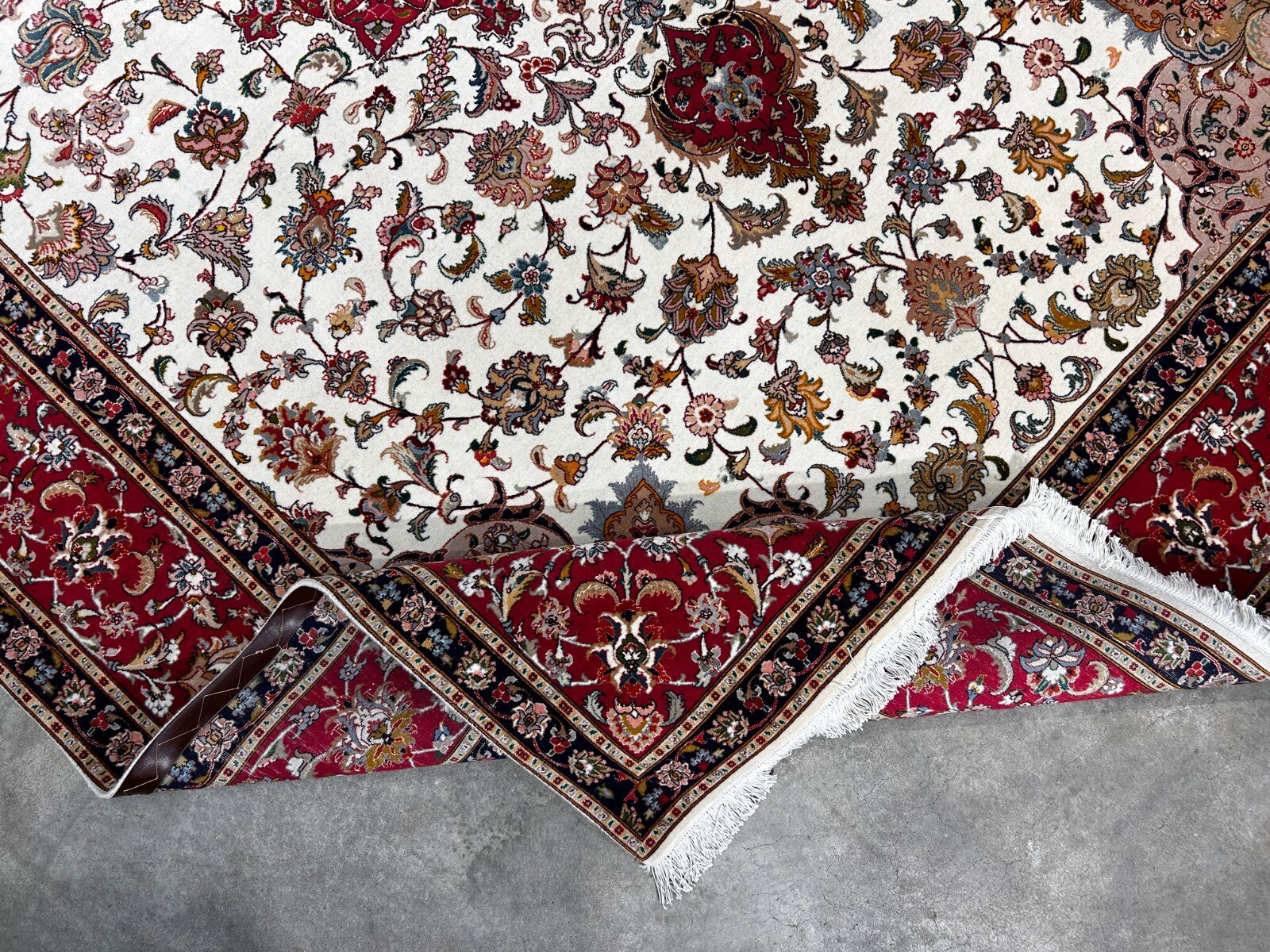 8'3"x11'7'' Very Fine Hand-Knotted Silk & Wool Tabrize Area Rug - Area Carpet