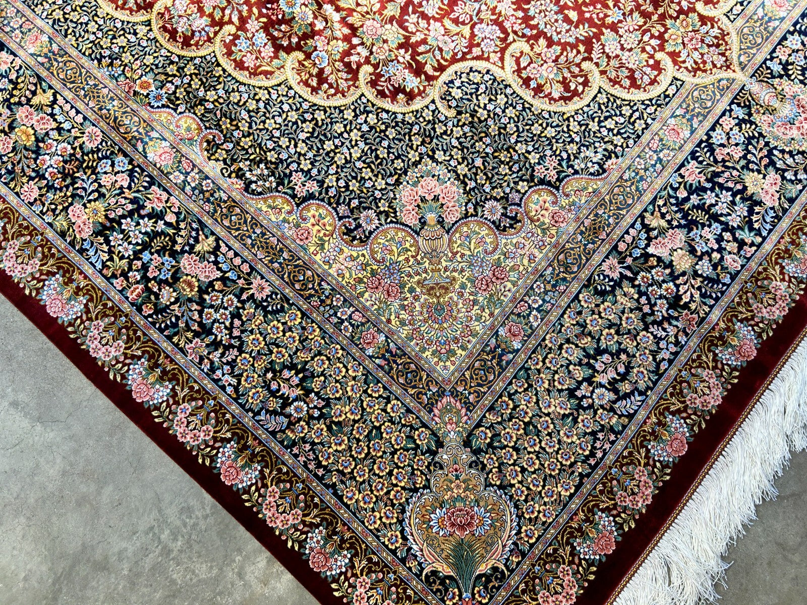 6'5"x9'10" Exquisite Hand-Knotted 100% Silk Qume Rug