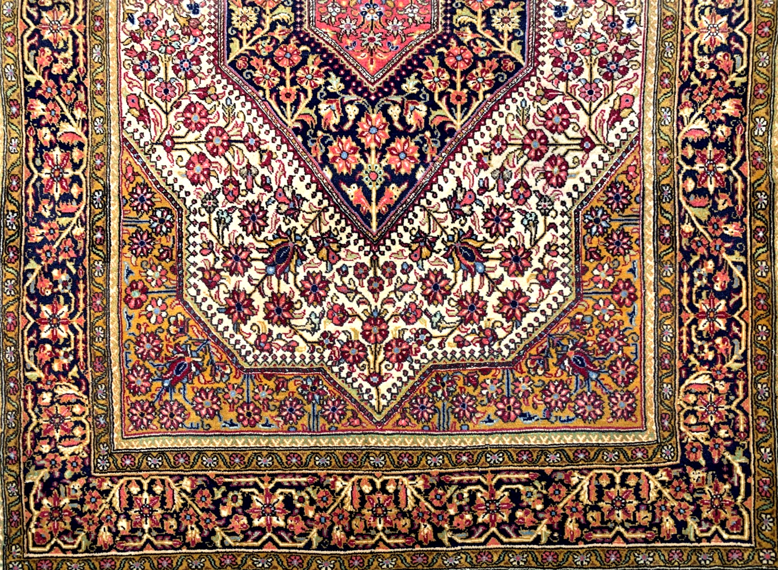 3'6"x5'0'' Fine Hand-Knotted Silk & Wool Qume Area Rug - Area Carpet