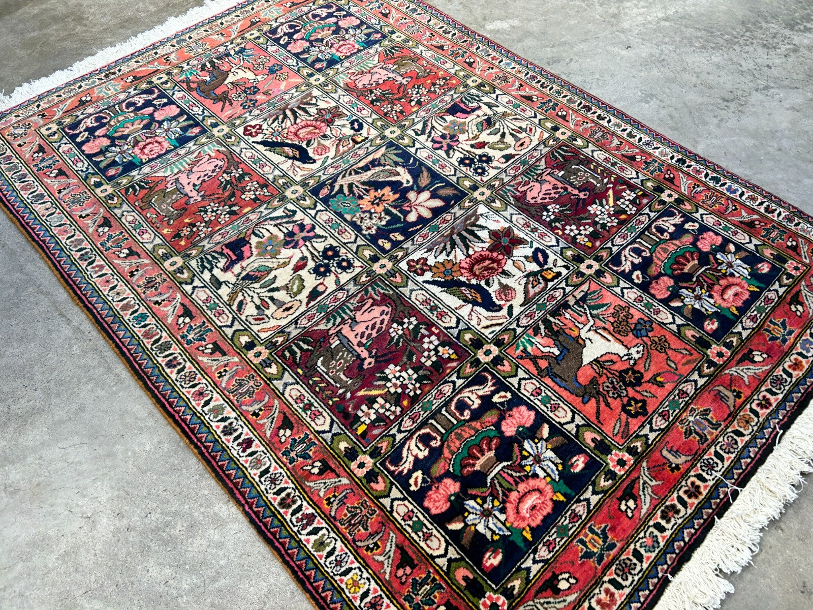 3'5"x4'10" Hand-Knotted 100% Lamb Wool Bakhtiarie Carpet - Area Rug