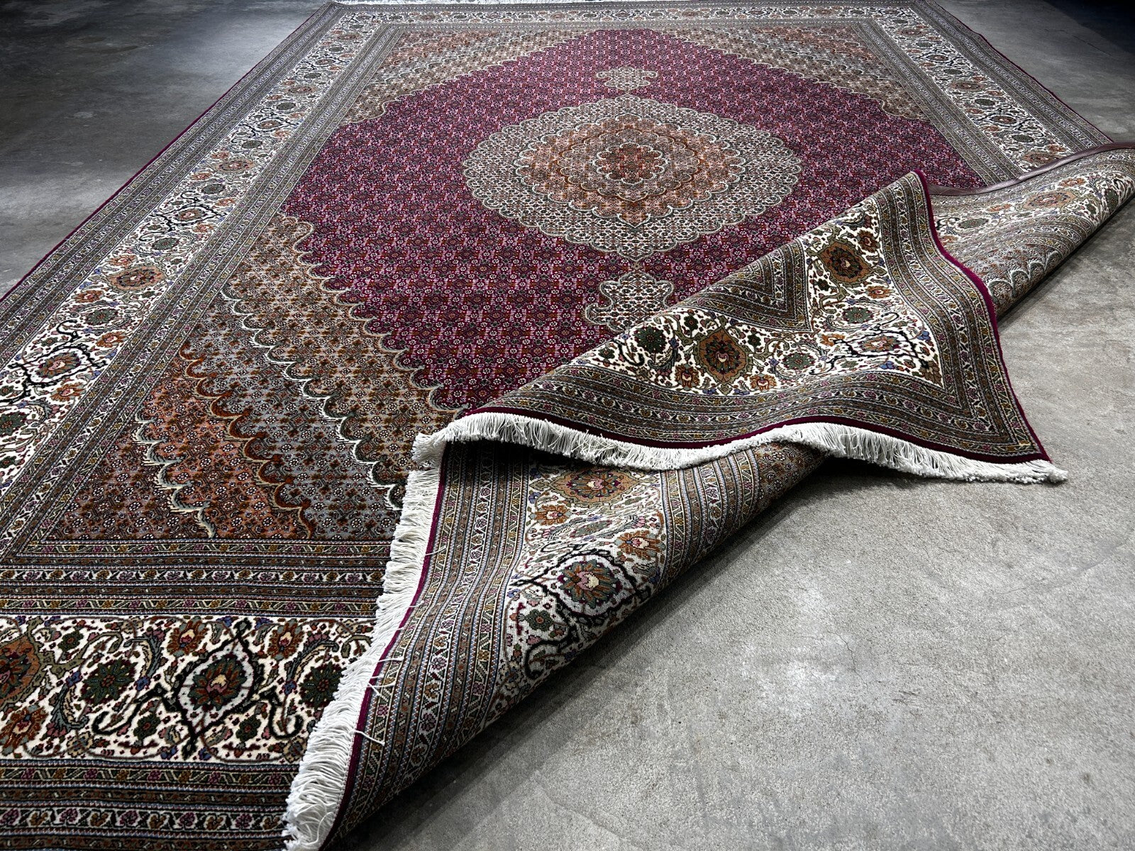 8'2"x11'10" Fine Hand-Knotted Silk & Wool Tabrize Fish Style Rug