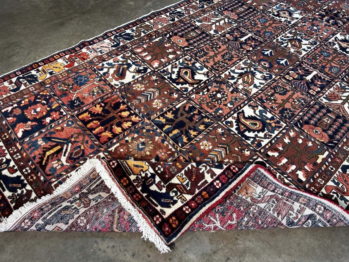 5'2" x 9'9" Hand-Knotted 100% Wool Pile Bakhtiarie Area Rug - Carpet