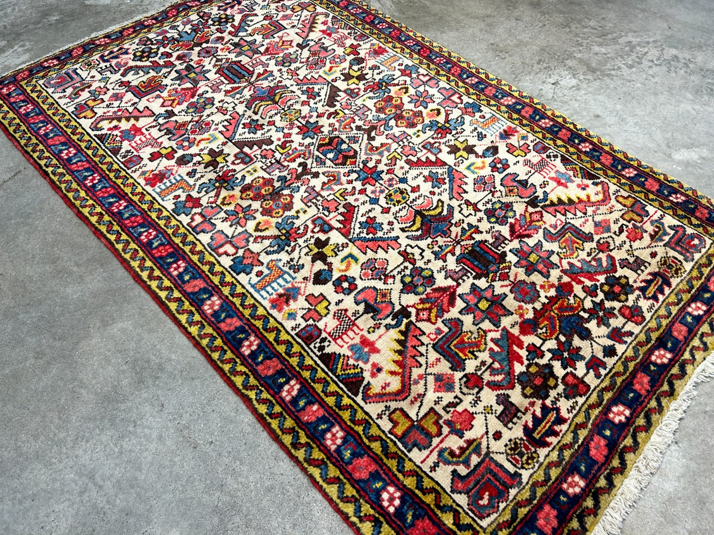 3'2"x5' Antique Hand-Knotted 100% Wool Pile Herize Bakhshayesh Rug