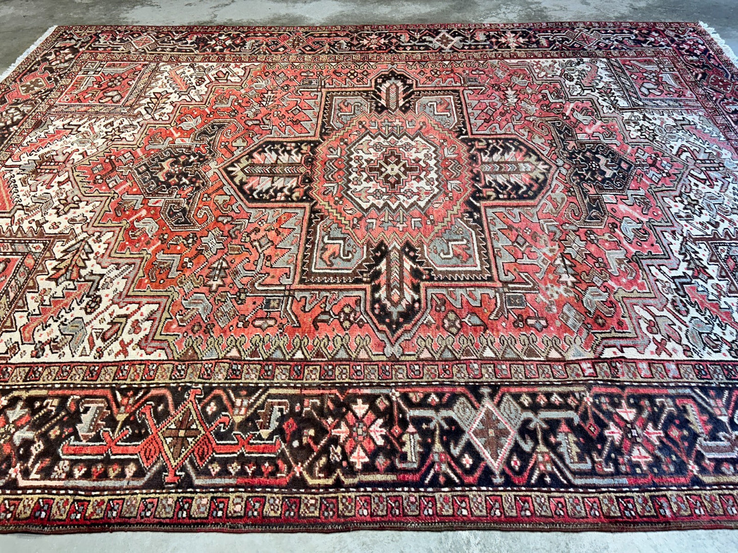 8'10"x11'8" Hand-Knotted 100% Wool Pile Herize Rug