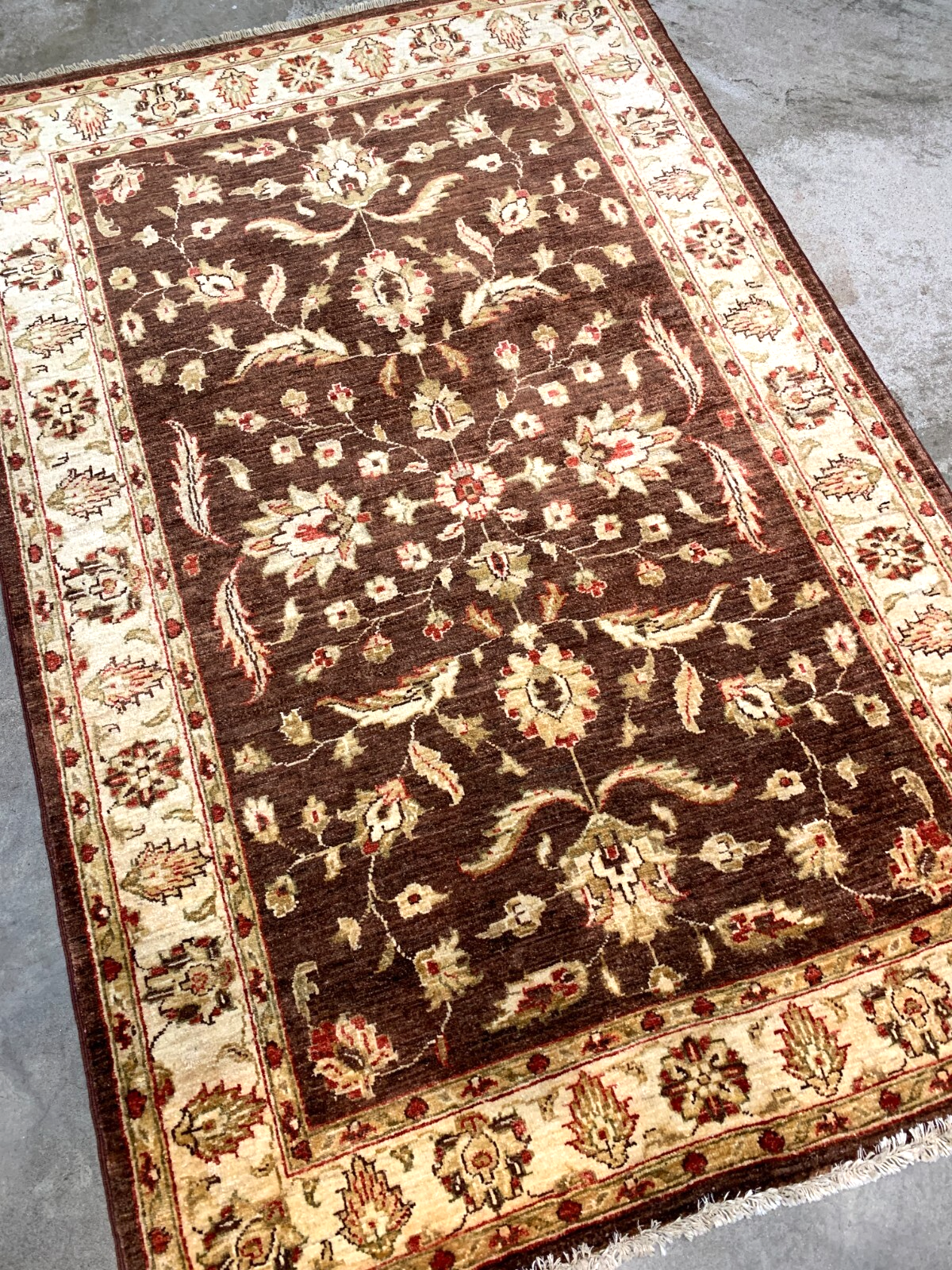 3'11" x 5'11" Very-Fine Hand-Knotted 100% Wool Floral Area Rug - Carpet