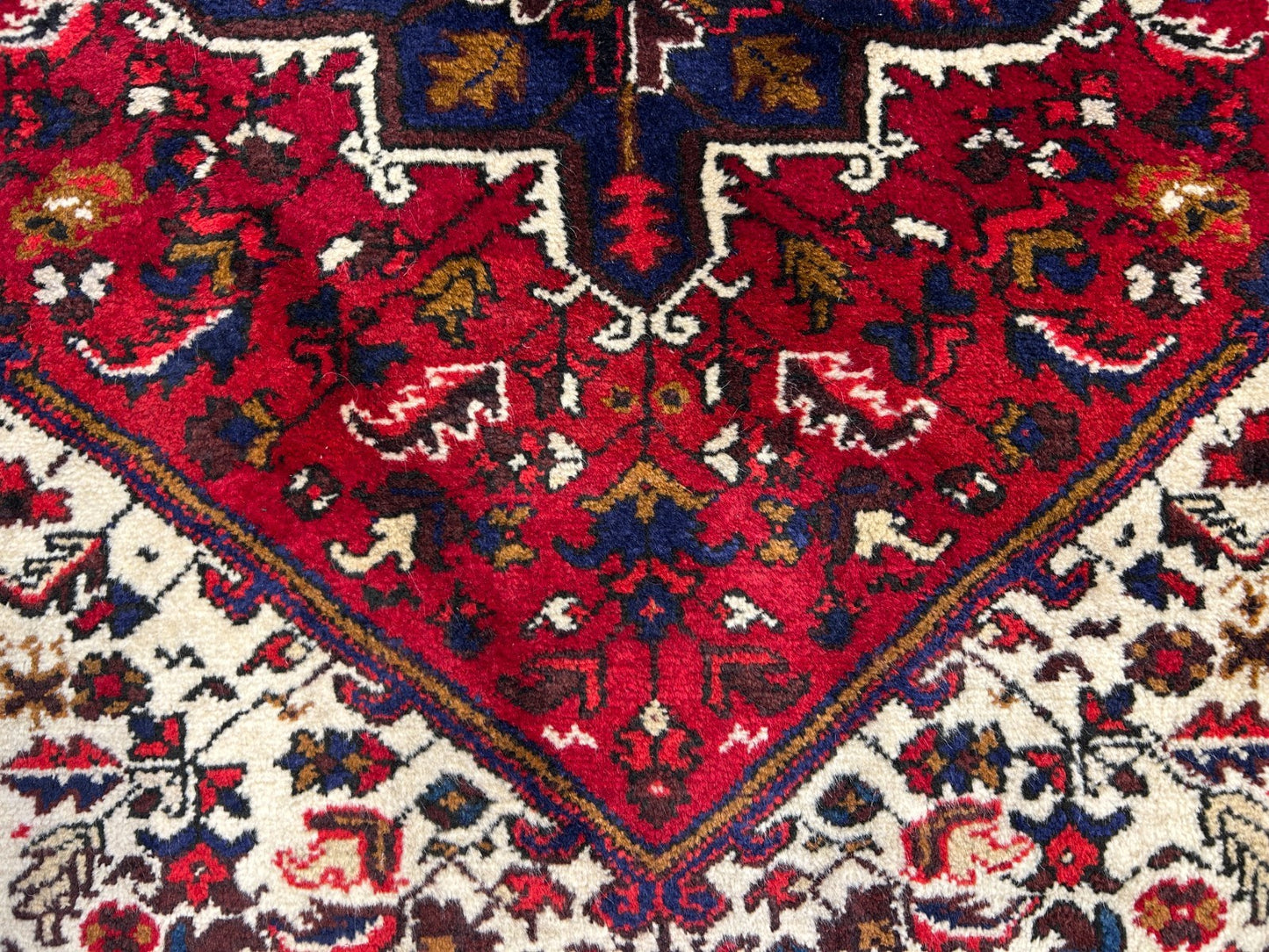 3'x4'6" Hand-Knotted 100% Wool Pile Herize Area Rug - Carpet