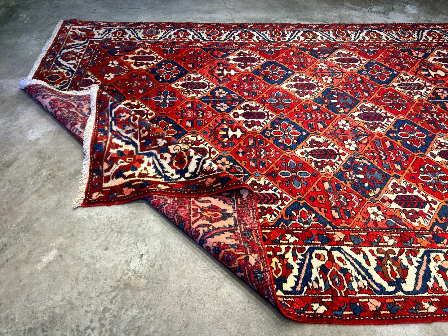 7'0"x9'11" Hand-Knotted 100% Lamb Wool Bakhtiarie Carpet - Area Rug