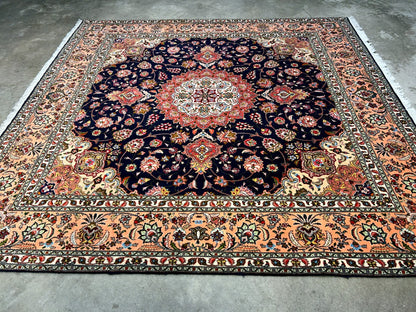 6'5"x6'7" Fine Hand-Knotted Wool & Silk Tabrize Rug - Area Carpet