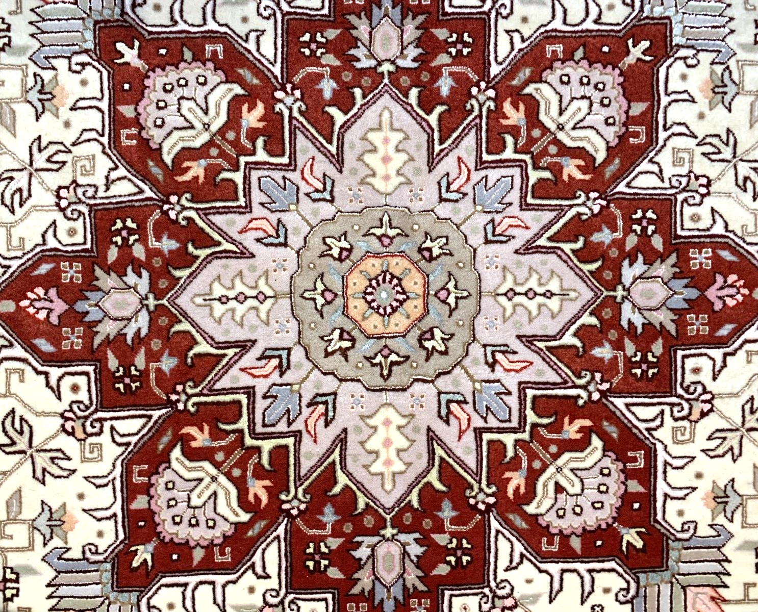 4'10"x6'8" Very Fine Hand-Knotted Wool & Silk Blend Tabrize Carpet - Area Rug