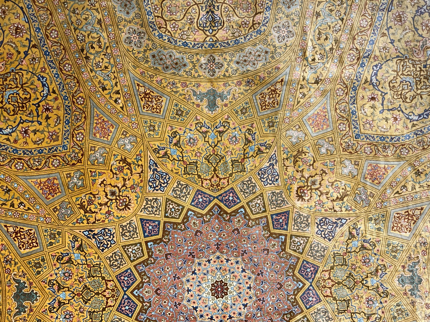 9'8"x12'11" Exquisite Signed Hand-Knotted 100% Silk Qume Rug