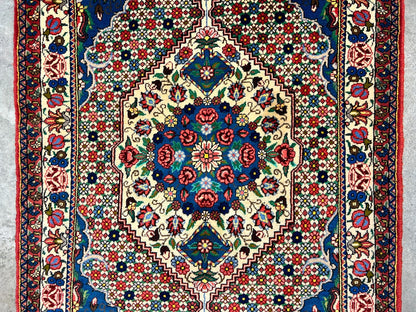 3'5"x4'11" Hand-Knotted 100% Lamb Wool Bakhtiarie Area Rug