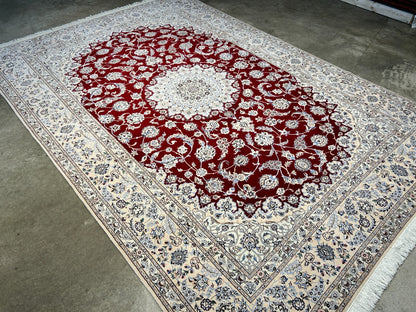 6'7"x9'6" Fine Hand-Knotted Wool & Silk Naine Rug - Area Carpet