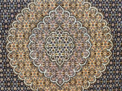 6'7"x9'9" Fine Hand-Knotted Wool & Silk Oriental Tabrize Rug - Area Carpet