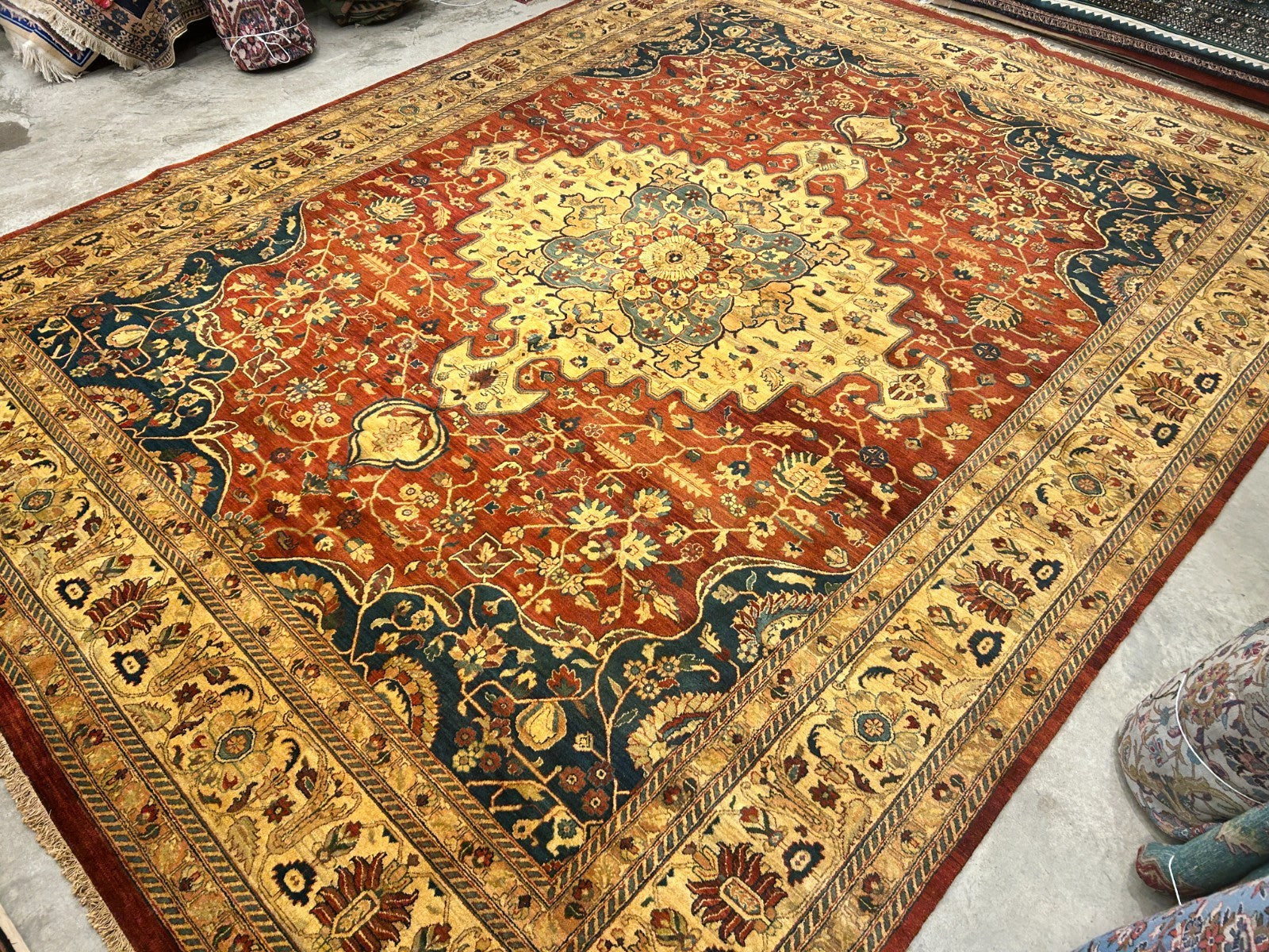 11'11"x15'5" Hand-Knotted 100% Wool Pile Herize Area Rug - Carpet