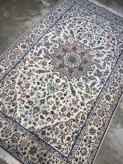 4'3"x6'10" Fine Hand-Knotted Wool & Silk Blend Naine Carpet - Area Rug