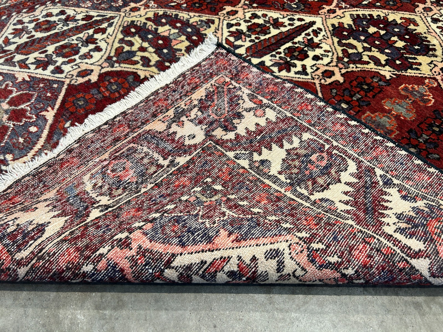 5'3"x9'6" Hand-Knotted 100% Wool Pile Bakhtiarie Carpet - Area Rug