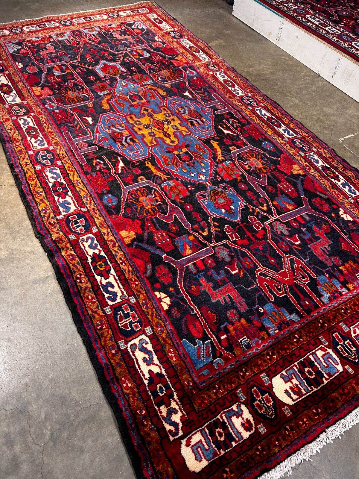 5'3" x 10'11" Hand-Knotted 100% Lamb Wool Pile Nahavande Area Rug - Carpet