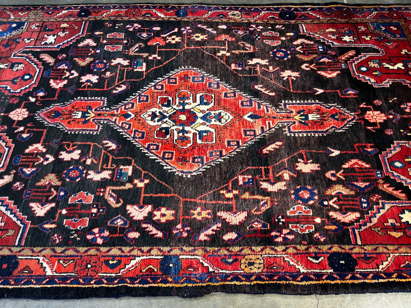 4'10" x 8'1'' Hand-Knotted 100% Wool Pile Hamadane Area Rug