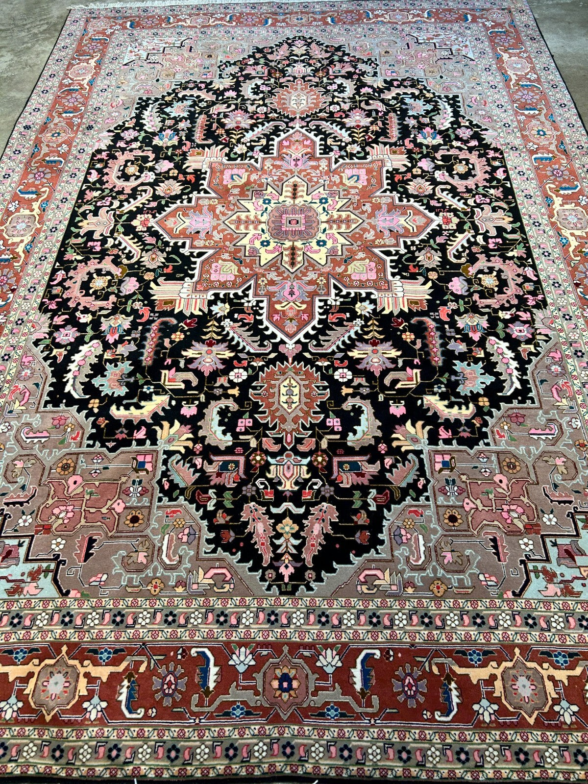 6'6"x9'6" Fine Hand-Knotted Wool & Silk Blend Tabrize Herize Carpet - Area Rug