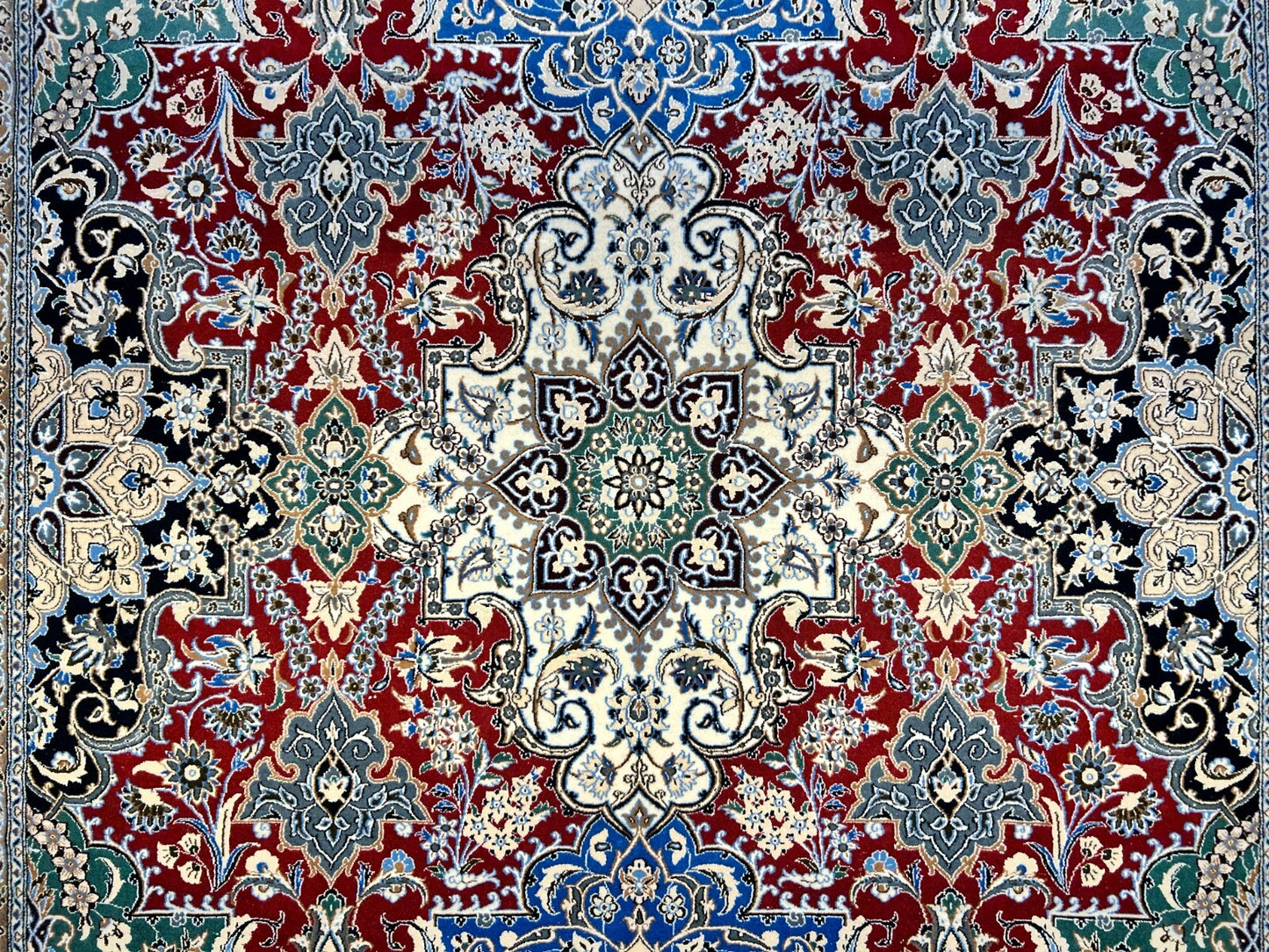 6'8"x10' Very Fine Hand-Knotted Wool & Silk Naine Rug - Area Carpet