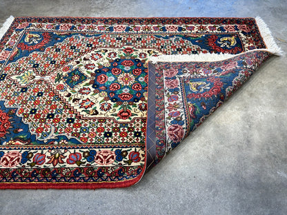 3'5"x4'11" Hand-Knotted 100% Lamb Wool Bakhtiarie Area Rug