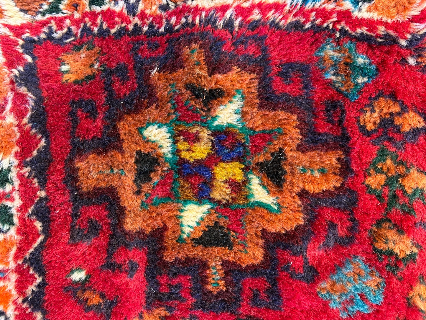 4'2"x5'3" Gorgeous Hand-Knotted 100% Wool Pile Pictorial Area Rug - Carpet