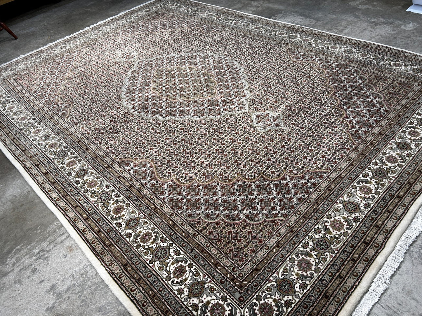 8'3"x11'4'' Hand-Knotted  100% Wool Pile Tabrize Mahi Area Rug