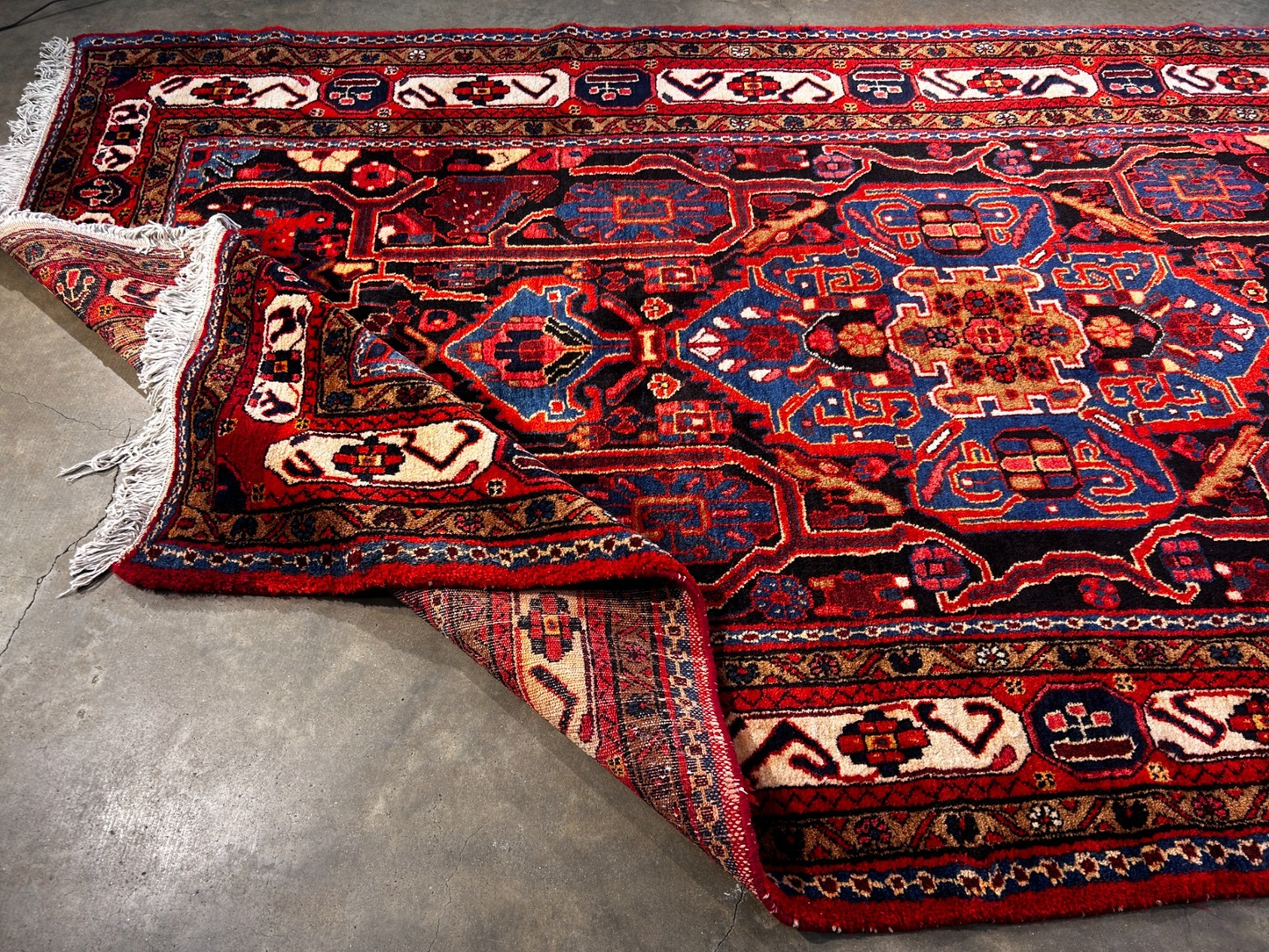 5'4" x 10'3" Hand-Knotted 100% Wool Carpet - Nahavande Area Rug