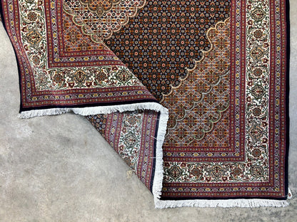 5'6"x7'8" Fine Hand-Knotted Wool & Silk Blend Tabrize Mahi Carpet - Area Rug