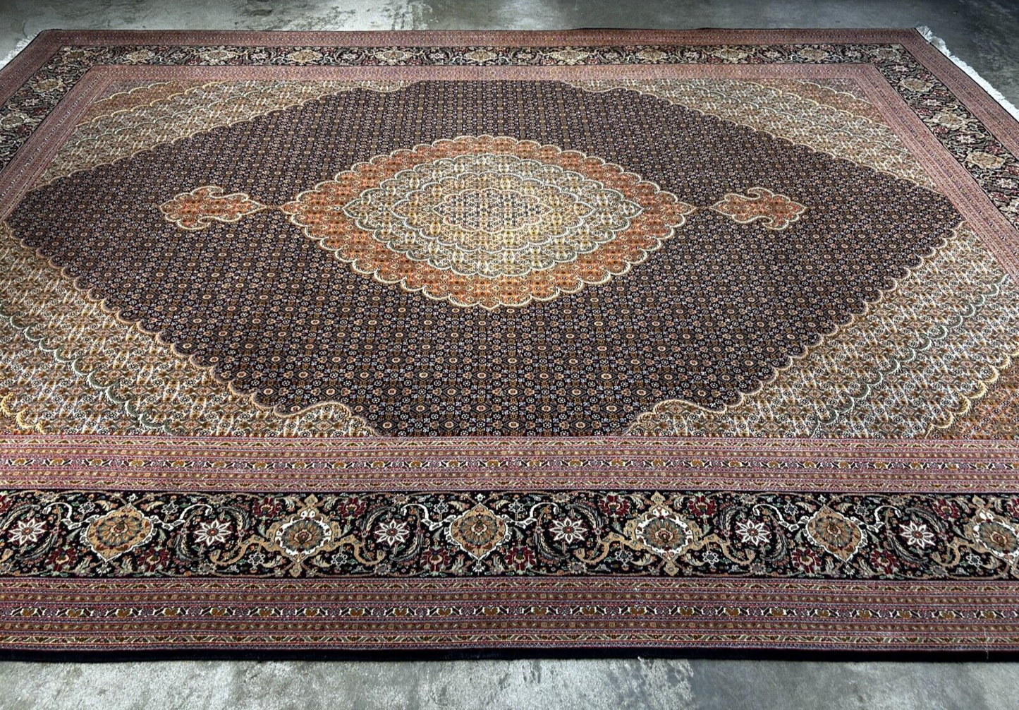 8'4"x11'6" Fine Hand-Knotted Wool & Silk Oriental Rug - Area Carpet