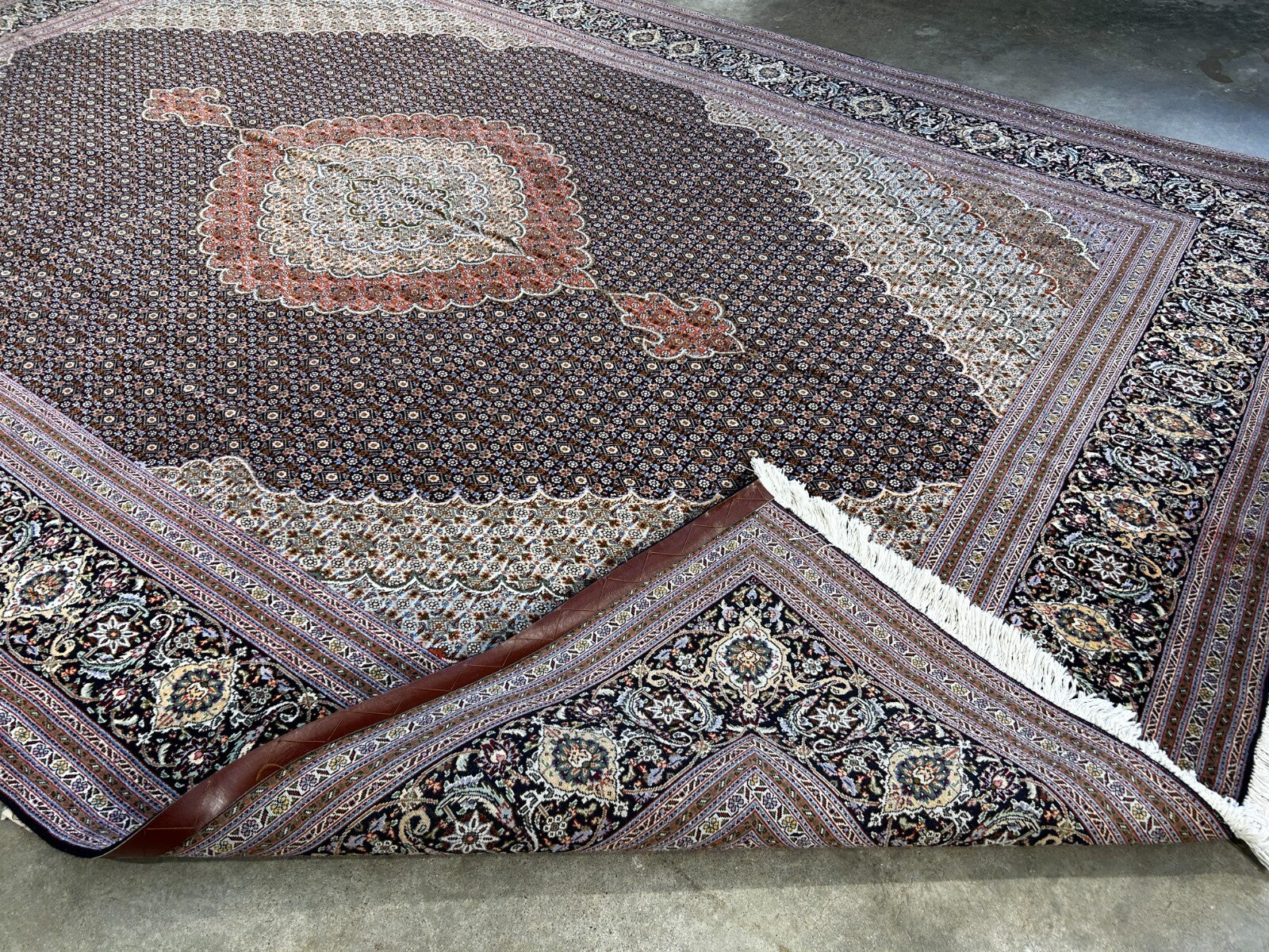 8'3"x11'2" Fine Hand-Knotted Wool & Silk Oriental Rug - Area Carpet