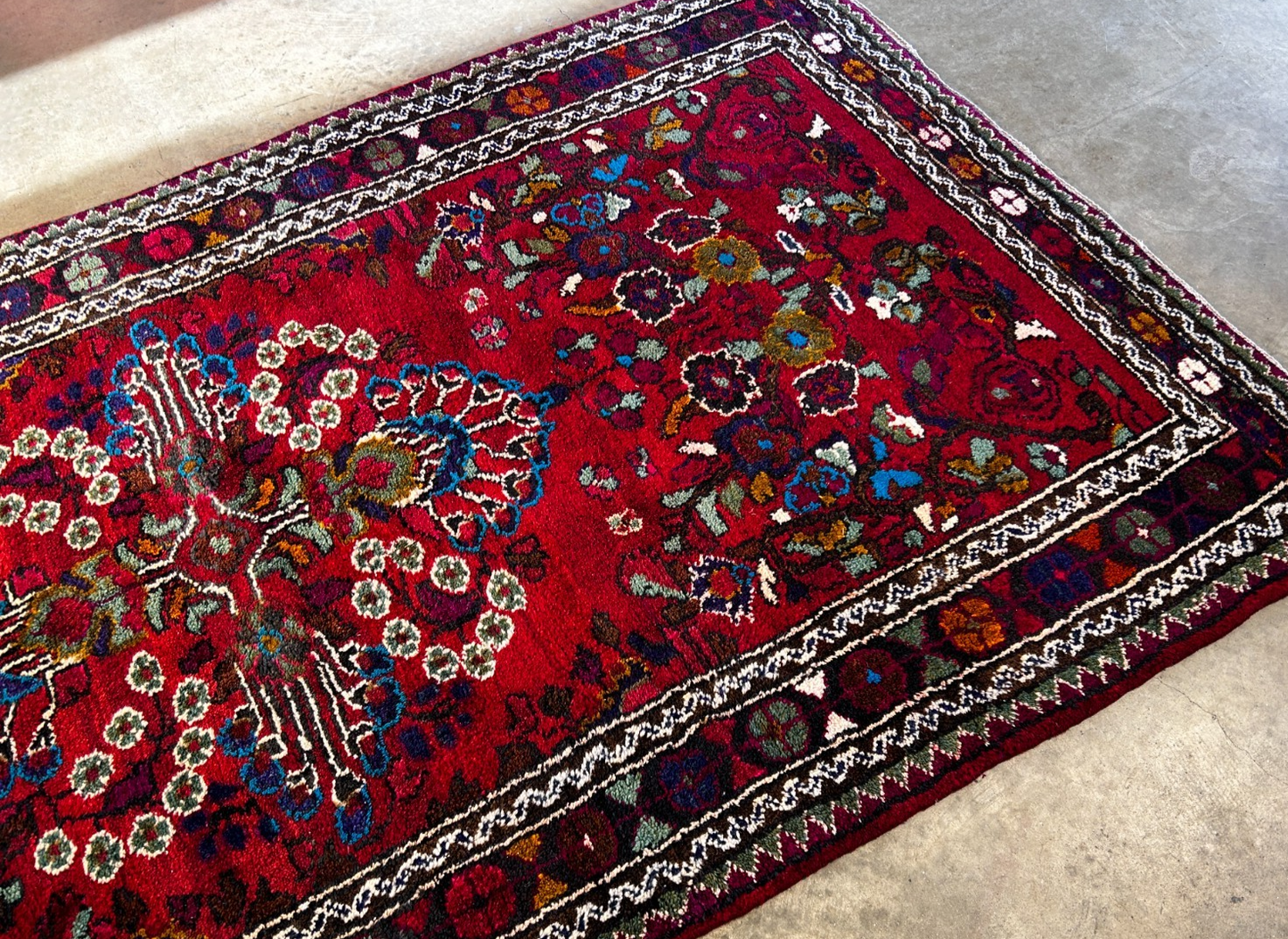 4'6" x 8' Hand-Knotted 100% Wool Hamadane Area Rug