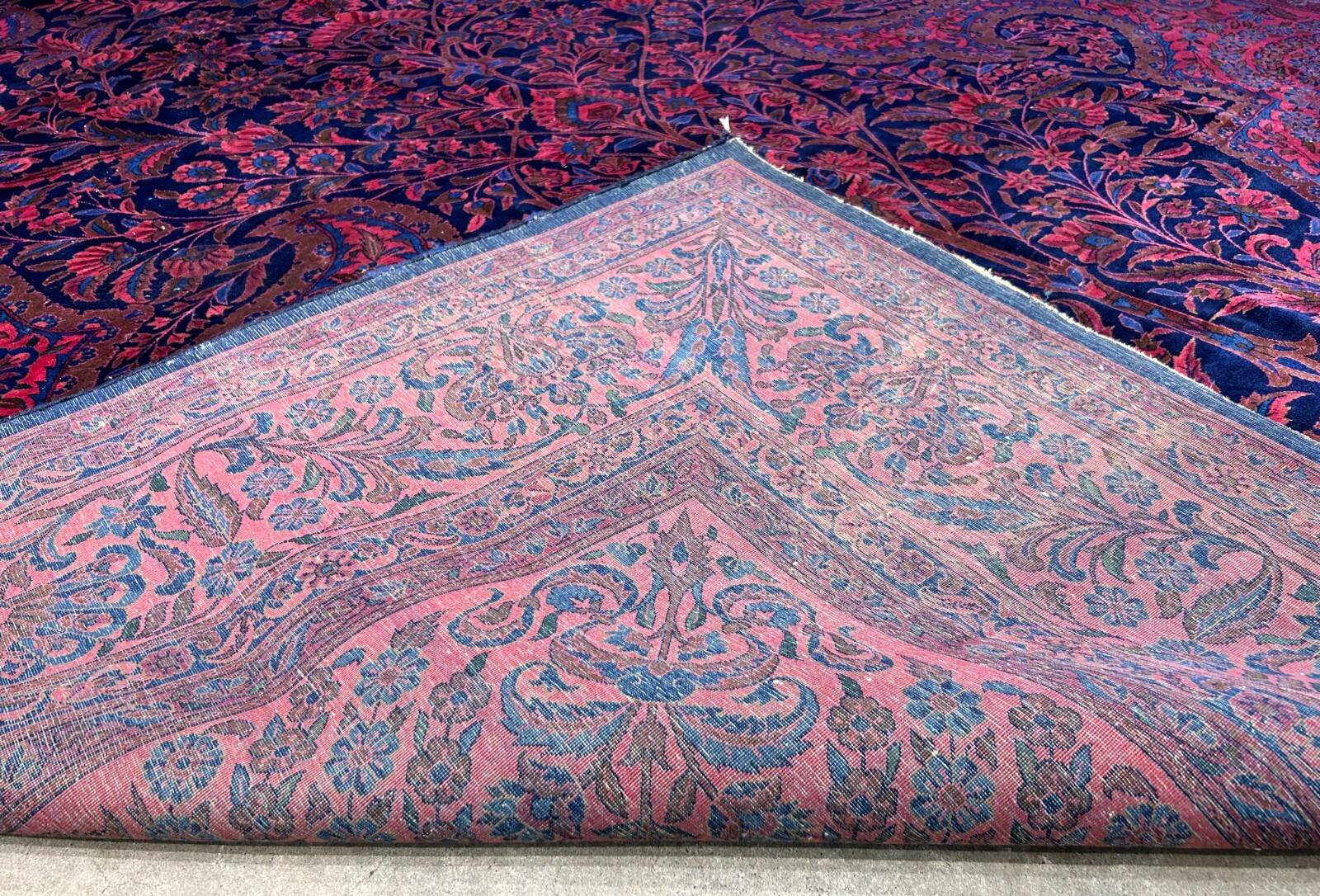 Collector Antique 8'6"x12' Extra Fine Hand-Knotted Wool Kashane Rug