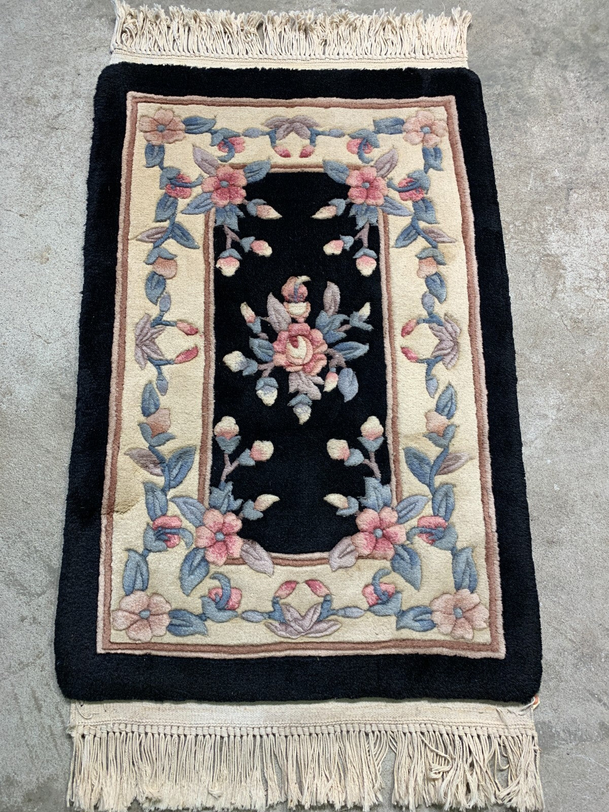2'x3' Hand-Knotted 100% Wool Oriental Rug - Area Carpet
