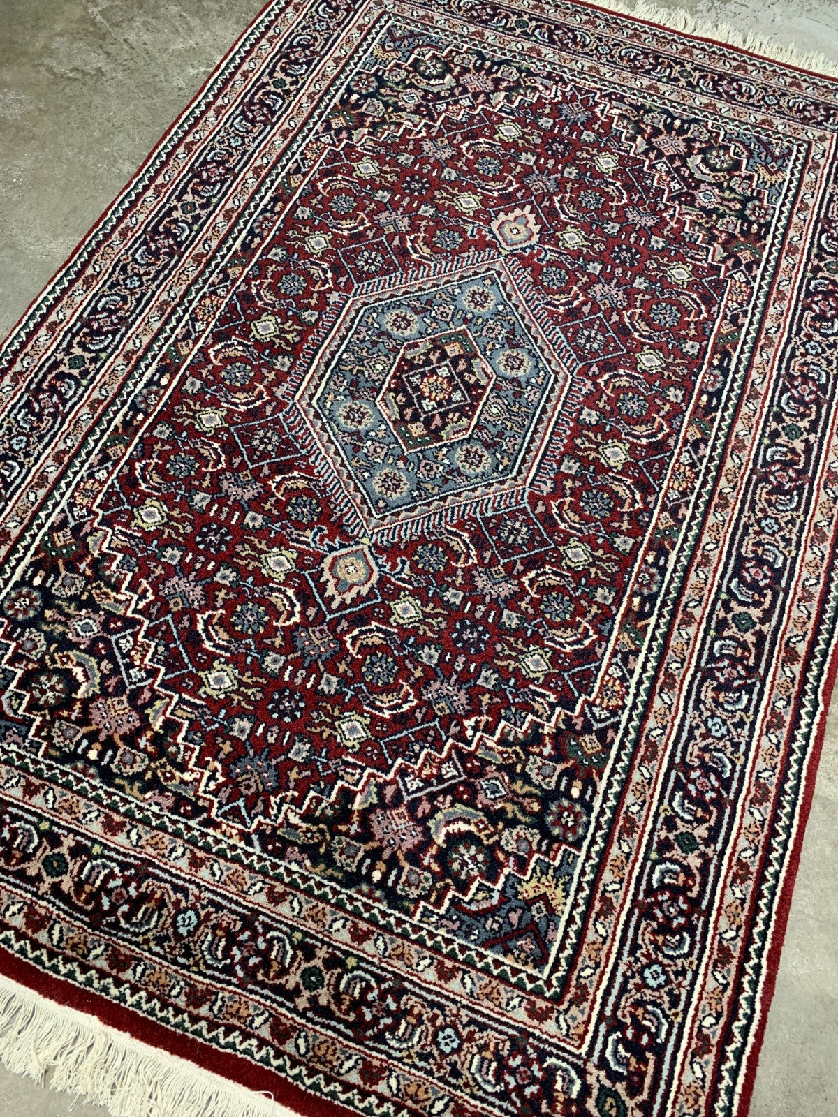 4'1" x 5'11" Hand-Knotted 100% Wool Pile Bidjare Area Rug - Carpet