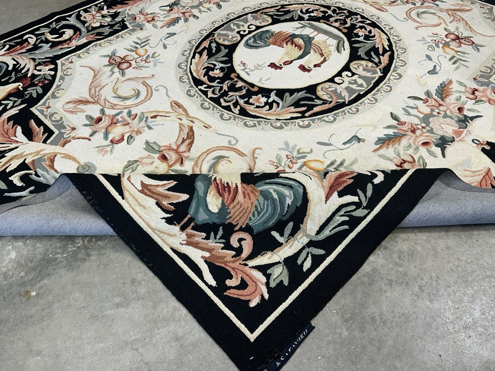 7’10”x9’6” Hand-Tufted 100% Wool Safavieh Area Rug - Carpet