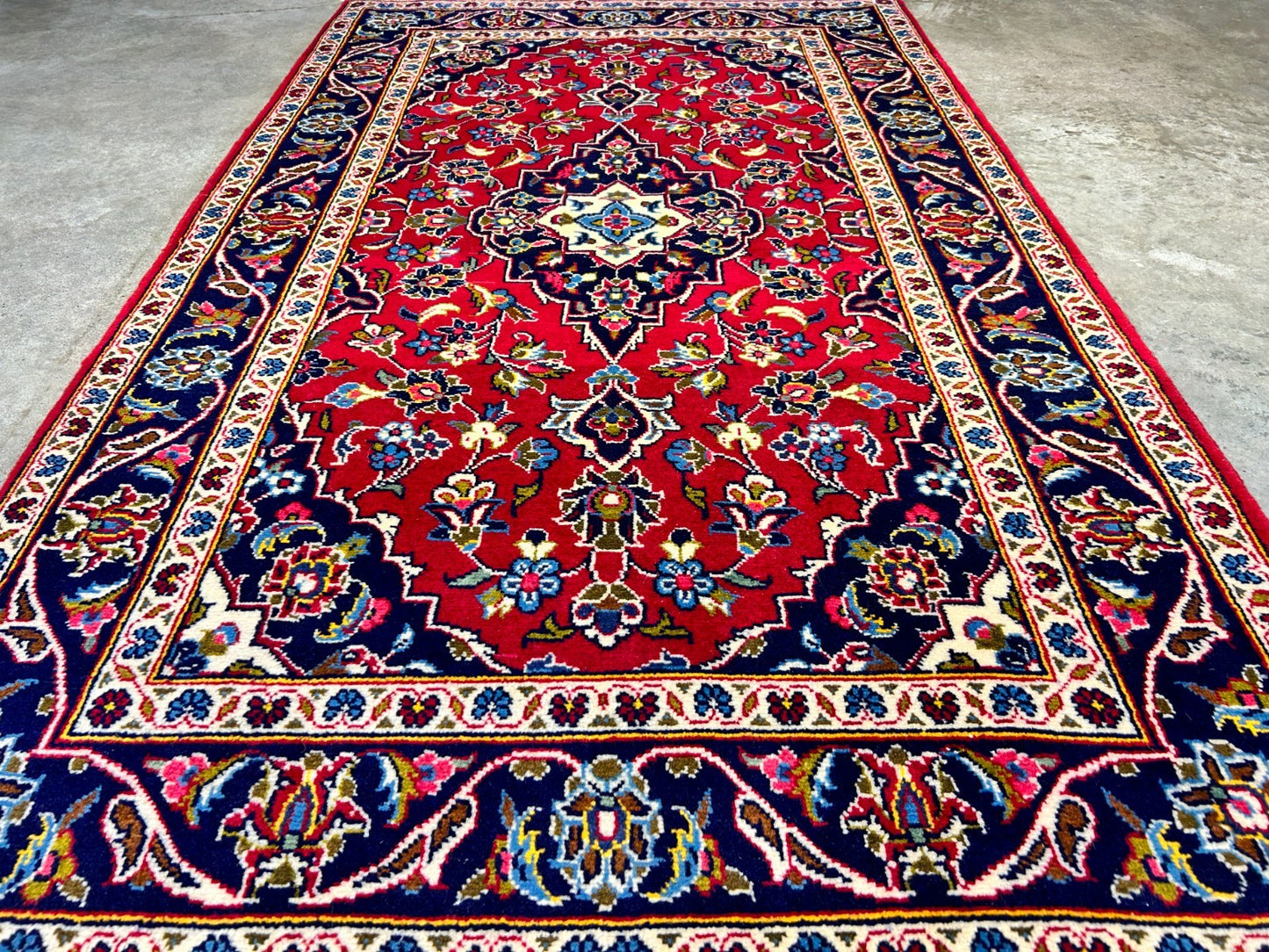 3'3"x5'6'' Hand-Knotted 100% Wool Persiane Kashane Area Rug