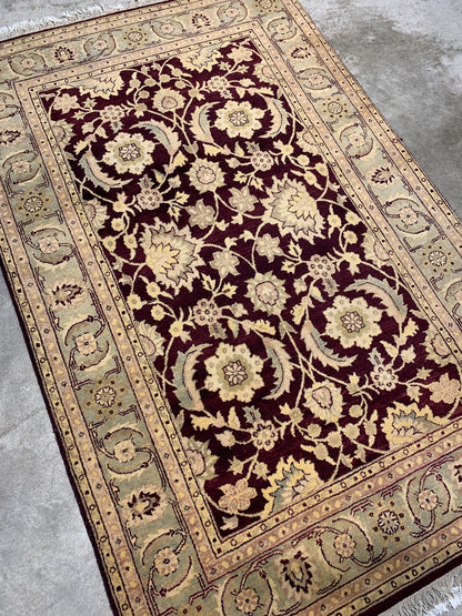 4' x 6' Very Fine Hand-Knotted 100% Wool Pile Indian Rug